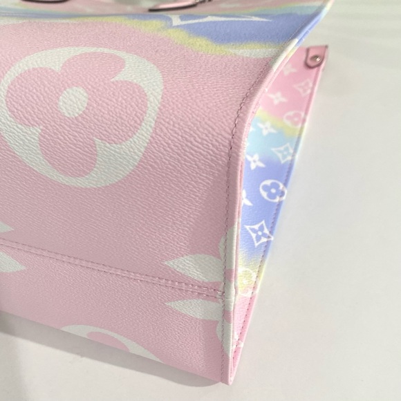 NWT Authentic Louis Vuitton Pastel Escale OnTheGo Tote GM w box - Picture 12 of 17